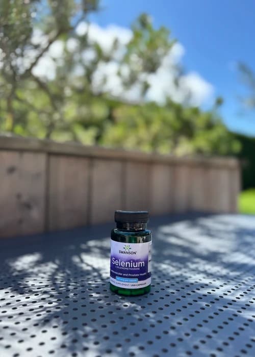 Selenas Swanson, 200 kaps.